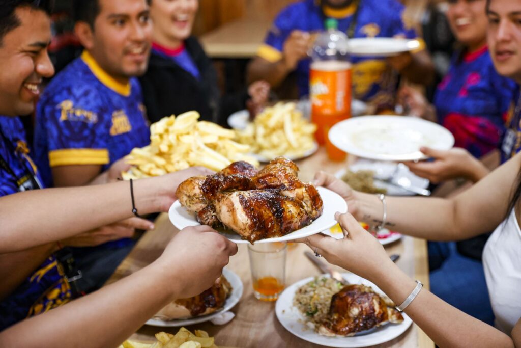 Actividad de restaurantes creció 1.34 % en marzo impulsada por eventos, promociones y servicio de catering Actividad de restaurantes creció 1.34 % en marzo impulsada por eventos, promociones y servicio de catering