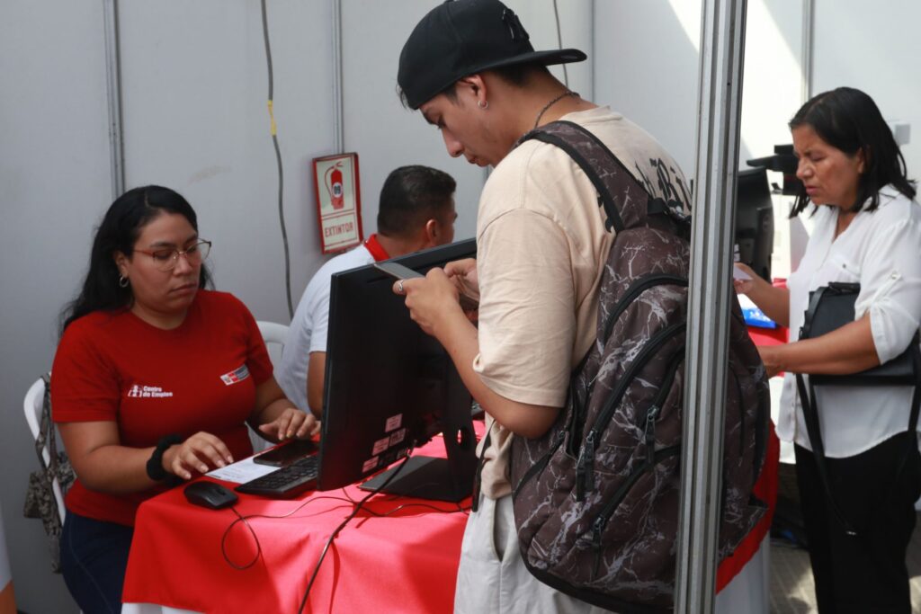 Realizan la feria de empleos más grande de Latinoamérica con más de 90 empresas participantes Realizan la feria de empleos más grande de Latinoamérica con más de 90 empresas participantes