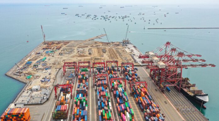 Exportaciones peruanas crecen 27.3 % en el primer trimestre de 2025 y alcanzan récord histórico