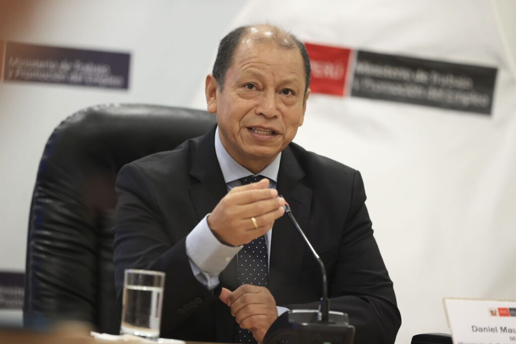 Gobierno defiende aumento del sueldo mínimo y destaca impacto positivo en la formalidad laboral Gobierno defiende aumento del sueldo mínimo y destaca impacto positivo en la formalidad laboral