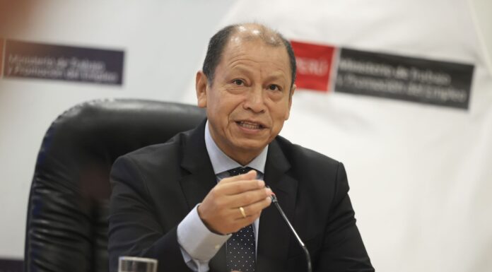 Gobierno defiende aumento del sueldo mínimo y destaca impacto positivo en la formalidad laboral