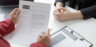 ¿Tienes más de 45? Así puedes potenciar tu perfil y conseguir empleo