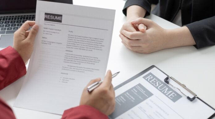 ¿Tienes más de 45? Así puedes potenciar tu perfil y conseguir empleo