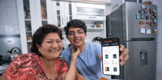 Checa tu equipo móvil: encuentra el celular que mamá necesita de manera más fácil