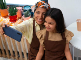 Las “momfluencers” se consolidan como agentes clave del marketing digital familiar