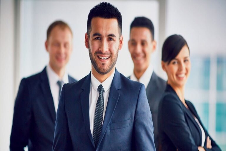 Solo 4 de cada 10 peruanos trabaja en la profesión que soñó de niño, según estudio