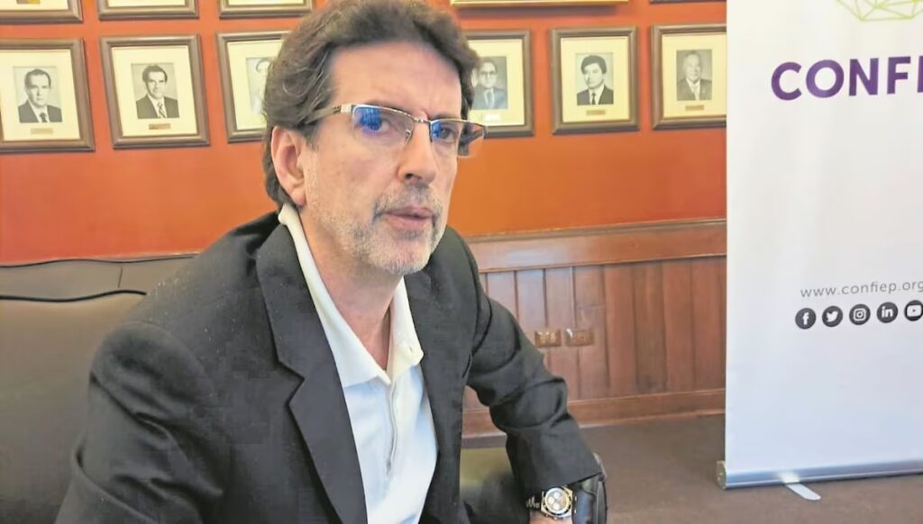 Presidente de la Confiep: “Los pequeños empresarios tienen miedo de crecer por temor a la extorsión” Presidente de la Confiep: “Los pequeños empresarios tienen miedo de crecer por temor a la extorsión”