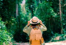 Viajar es una experiencia que muchas personas planifican durante todo el año. Sin embargo, cada vez más viajeros se preguntan cómo recorrer el mundo sin afectar el entorno que desean conocer. Frente a este panorama, crece el interés por una forma de turismo que no comprometa los recursos naturales ni el bienestar de las comunidades locales: el turismo sostenible.