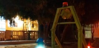 EPS Grau retira piedras, palos, telas de redes de desagüe en Veintiséis de Octubre