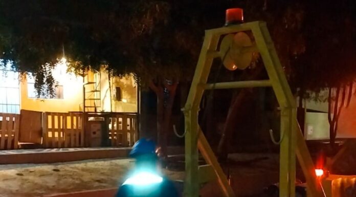 EPS Grau retira piedras, palos, telas de redes de desagüe en Veintiséis de Octubre