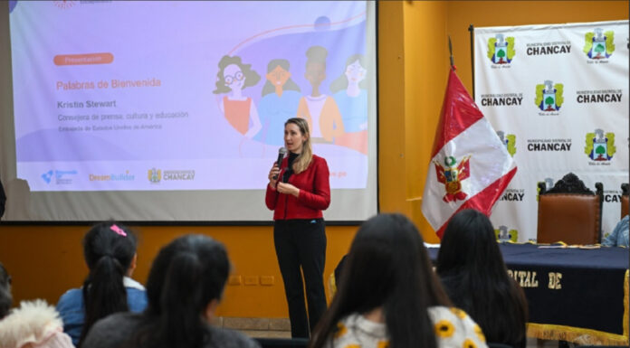 Embajada de EE.UU. impulsa programa de emprendimiento femenino en Chancay y Huaytará