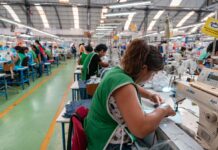 Gobierno peruano impulsa sectores textil e innovación para diversificar la economía nacional