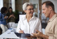 ¿Cómo mantenerse vigente después de los 50 en el mercado laboral peruano?