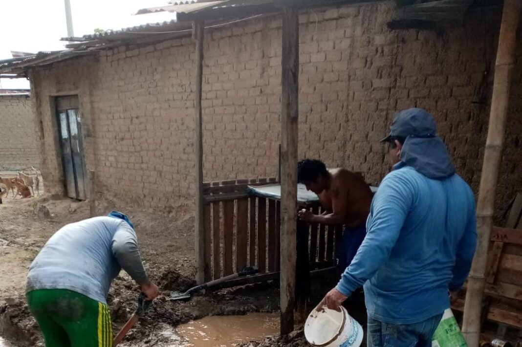 EPS Grau solucionó incidencia en A.H. Pilar Nores de Chulucanas por fuga de agua potable