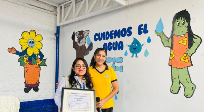 EPS Grau enseña a escolares sullanenses a cuidar el agua con divertido cuento educativo