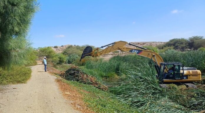 EPS Grau realiza limpieza en PTAR Miramar, Paita
