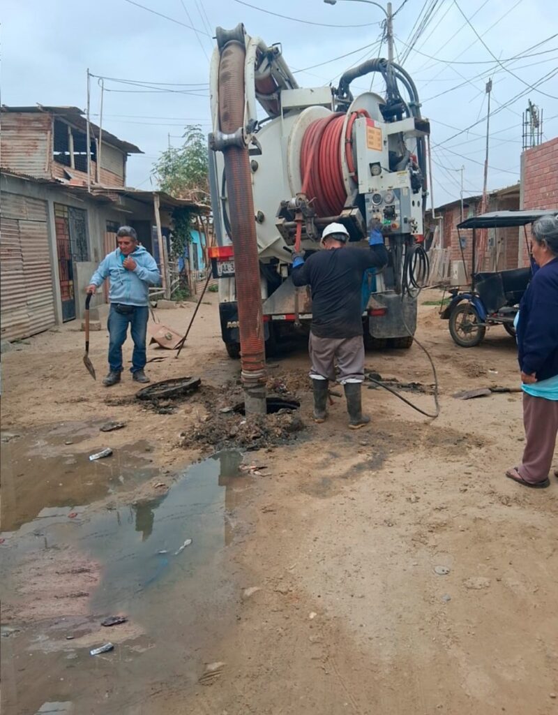 EPS Grau ejecuta limpieza de redes de alcantarillado en Manuel Scorza
