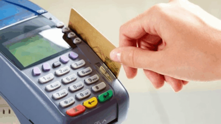 Nuevas reglas para pagos con tarjeta en comercios físicos y en línea