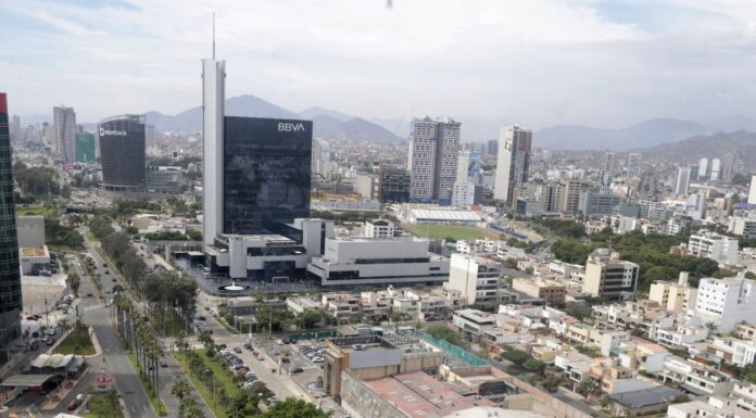 Crecimiento económico de Perú alcanzó 4.52% en junio 2025, según INEI