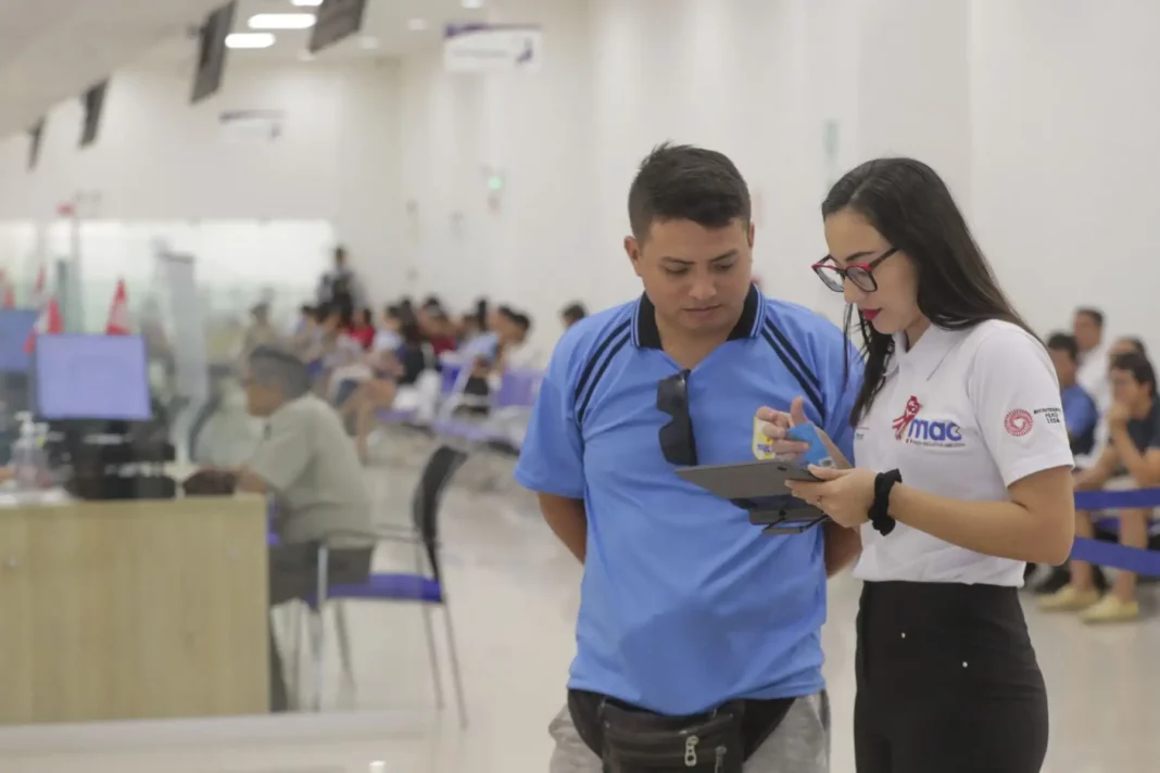 Jóvenes peruanos enfrentan barreras para acceder al empleo formal en 2025 Jóvenes peruanos enfrentan barreras para acceder al empleo formal en 2025