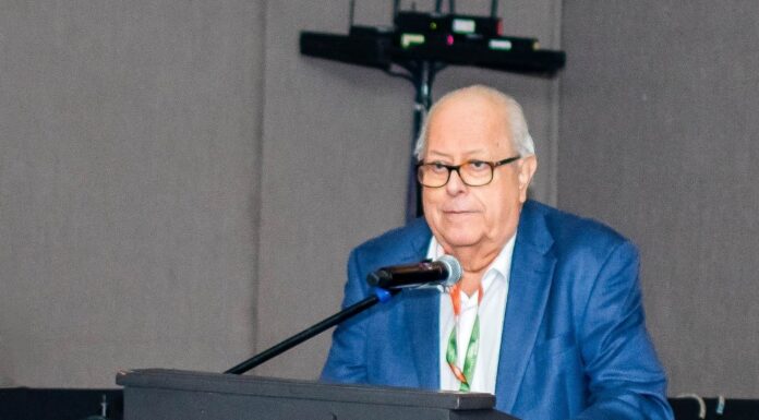 Julio Velarde destaca potencial minero de Piura y llama a recuperar la confianza ciudadana