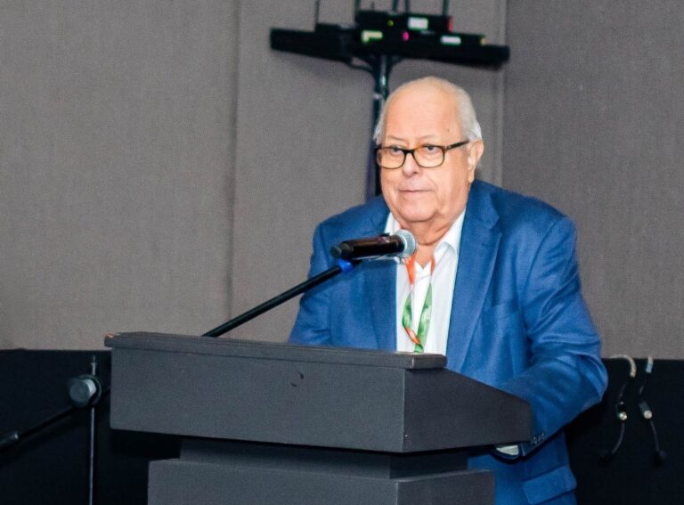 Julio Velarde destaca potencial minero de Piura y llama a recuperar la confianza ciudadana