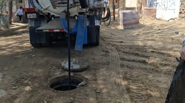 EPS Grau aclara que no tiene responsabilidad en aniego de aguas servidas en Catacaos