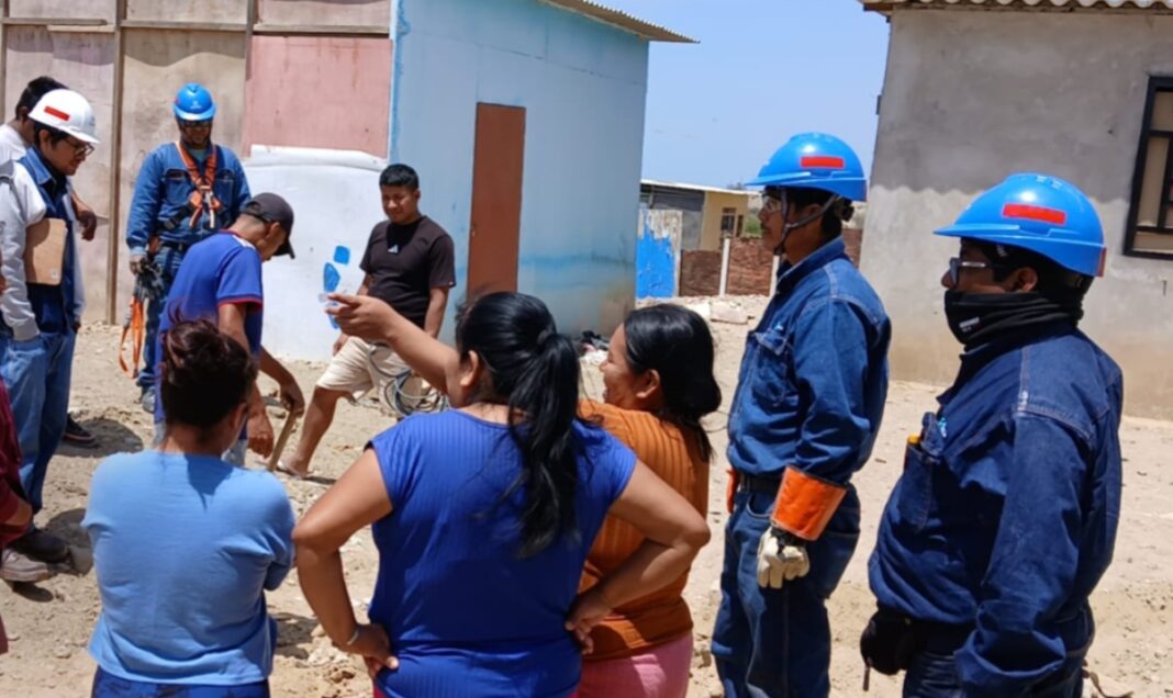 Enosa realizó operativo contra conexiones eléctricas clandestinas en el A.H. Ampliación Nueva Esperanza de Talara Enosa realizó operativo contra conexiones eléctricas clandestinas en el A.H. Ampliación Nueva Esperanza de Talara