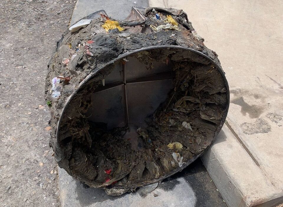 Retiran gran cantidad de basura en cámaras de bombeo Retiran gran cantidad de basura en cámaras de bombeo