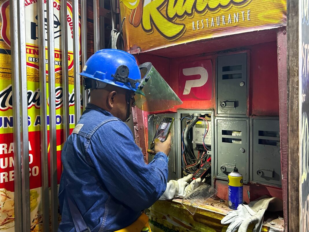 Operativos nocturnos inició Enosa en locales comerciales Operativos nocturnos inició Enosa en locales comerciales