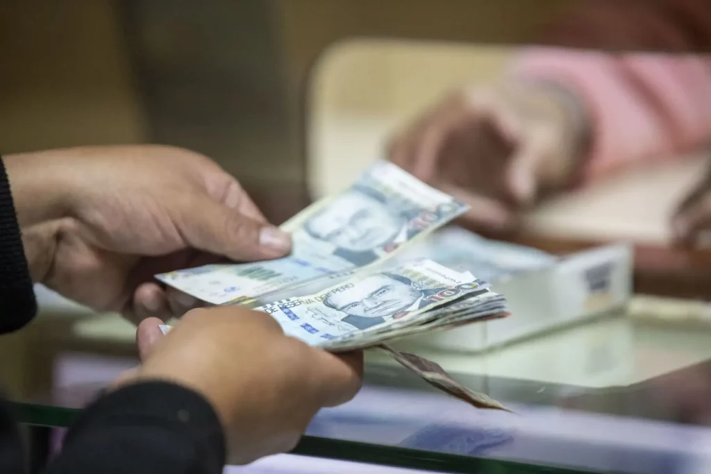 Estudio revela que casi el 40% usa su CTS para pagar deudas