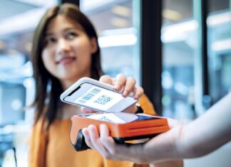 Negocios impulsan ventas navideñas con nuevas opciones de pago flexibles