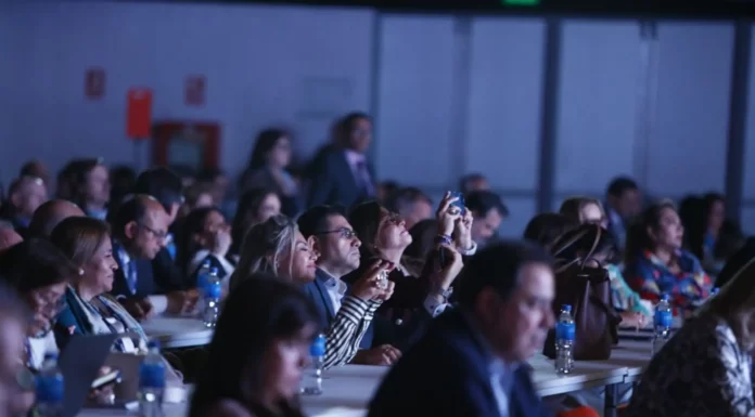 Empresarios peruanos reducen su percepción de retroceso y prevén crecimiento del 3.2% del PBI en 2026 Empresarios peruanos reducen su percepción de retroceso y prevén crecimiento del 3.2% del PBI en 2026