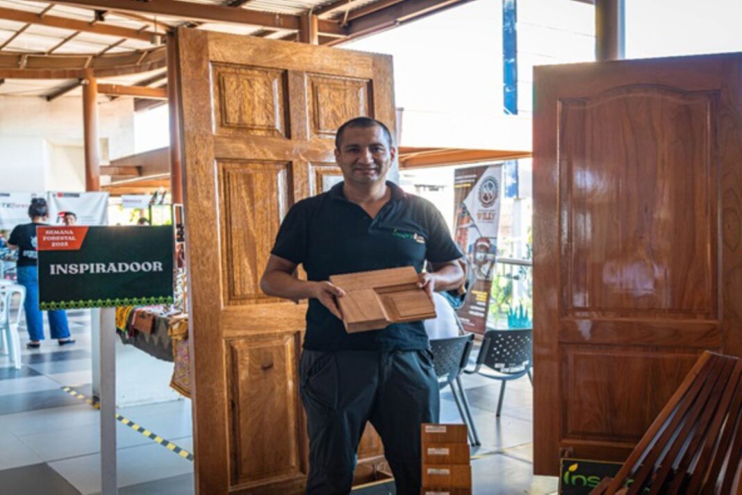 Feria forestal en Ucayali impulsa a Mypes del sector madera con productos de la Amazonía
