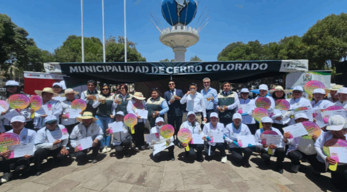 PRODUCE impulsa a emprendedores emolienteros con distintivo “Emoliente Bandera”