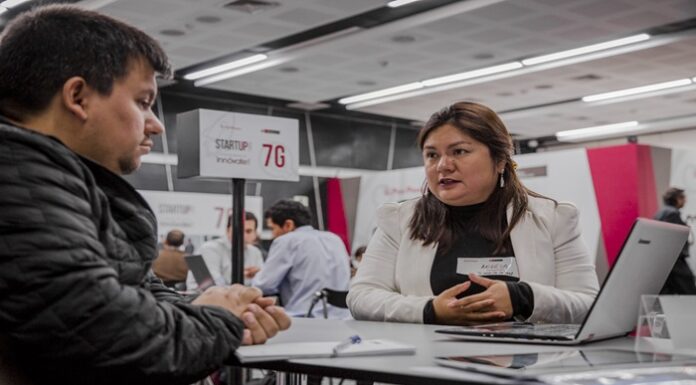 Plataformas y programas fortalecen el emprendimiento femenino y la prevención del acoso laboral