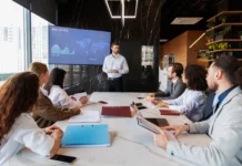 Crece la demanda de capacitación empresarial en competencias digitales e IA