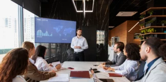 Crece la demanda de capacitación empresarial en competencias digitales e IA