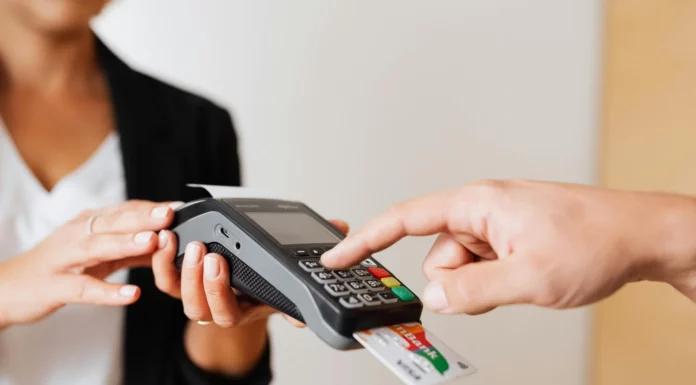 ¿Qué es un POS y cómo ayuda a tu negocio a vender más rápido y de forma segura? ¿Qué es un POS y cómo ayuda a tu negocio a vender más rápido y de forma segura?