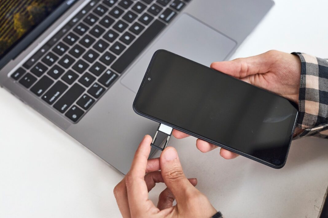 Activaciones de nuevas líneas móviles se reduce en 27 % tras medidas dispuestas por el OSIPTEL durante el estado de emergencia Activaciones de nuevas líneas móviles se reduce en 27 % tras medidas dispuestas por el OSIPTEL durante el estado de emergencia