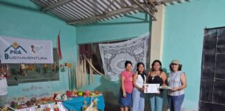 Artesanas piuranas llevan el tejido en paja toquilla a la feria nacional Ruraq Maki en Lima Artesanas piuranas llevan el tejido en paja toquilla a la feria nacional Ruraq Maki en Lima