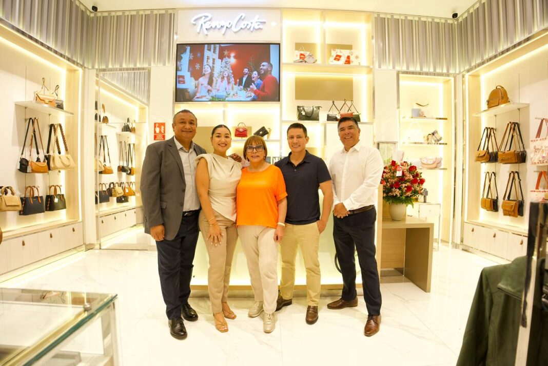 Renzo Costa presenta su nuevo concepto de tienda en Mall Plaza Piura, con una experiencia de compra moderna, cercana y una oferta más amplia en cuero Renzo Costa presenta su nuevo concepto de tienda en Mall Plaza Piura, con una experiencia de compra moderna, cercana y una oferta más amplia en cuero