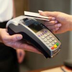 Pagar solo el mínimo en la tarjeta de crédito agrava la deuda