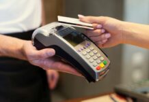 Pagar solo el mínimo en la tarjeta de crédito agrava la deuda Pagar solo el mínimo en la tarjeta de crédito agrava la deuda