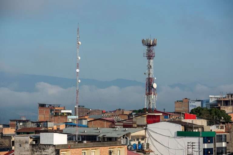 OSIPTEL: análisis financiero del sector telecomunicaciones al tercer trimestre de 2025 muestra que los ingresos crecieron 3 %