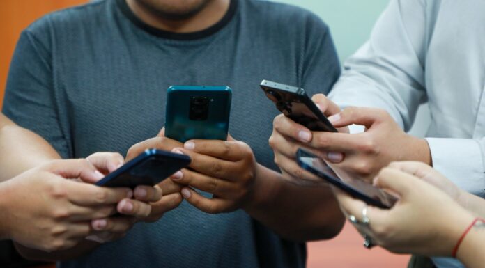 OSIPTEL: más de 478 000 líneas cambiaron de empresa operadora, en noviembre, a través de la portabilidad móvil