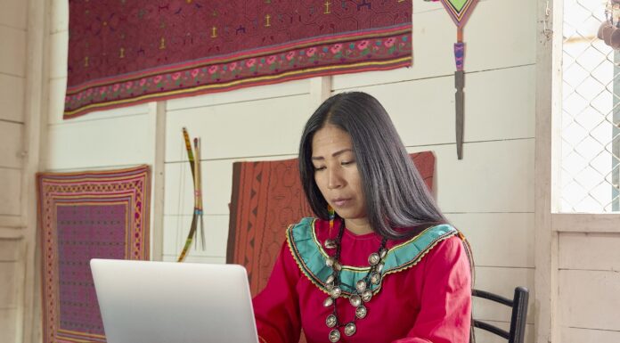 Tarifas tope de acceso a internet para instituciones públicas se reducirán hasta en un 83%