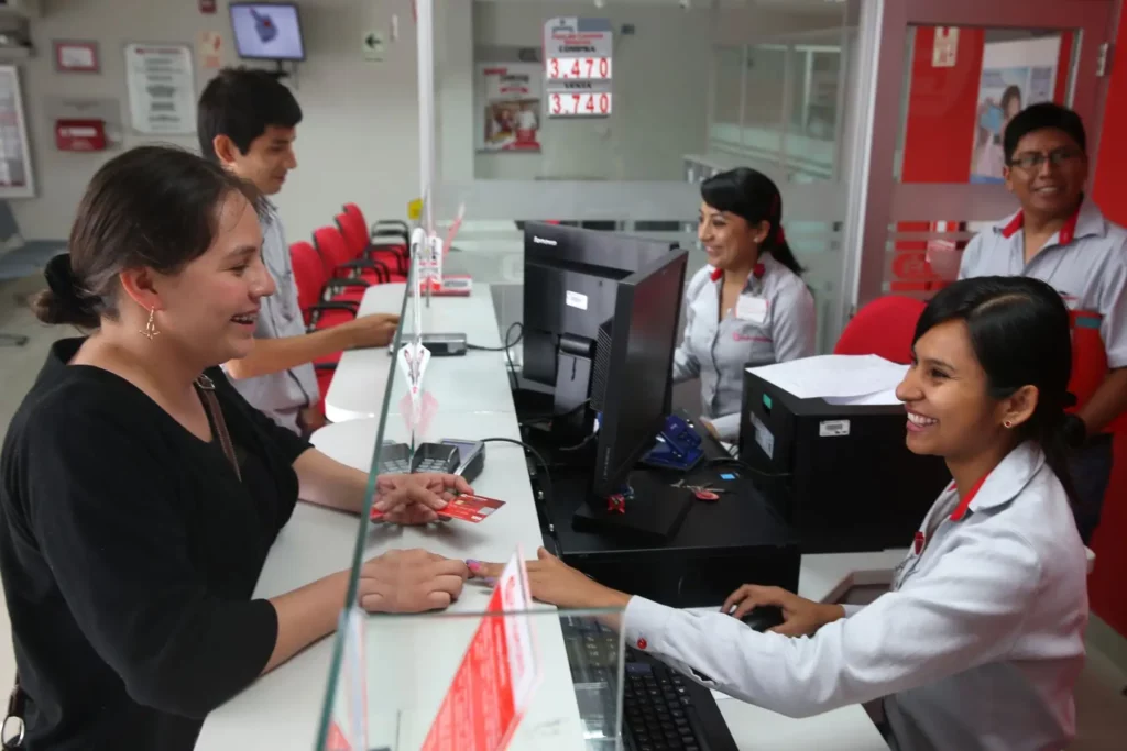 Préstamos a personas y empresas impulsaron crecimiento del crédito en 2025 Préstamos a personas y empresas impulsaron crecimiento del crédito en 2025