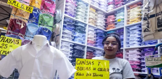 Empleo temporal y ventas crecen con la campaña escolar, según la CCL