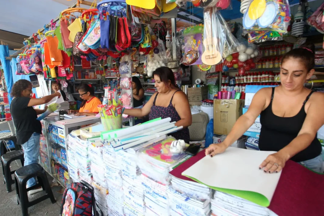Regreso a clases: cómo organizar los gastos escolares y usar el crédito sin sobreendeudarte
